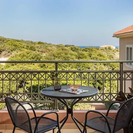 Crystal Palace - Luce Hotel *