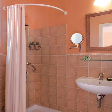 Crystal Palace - Luce *