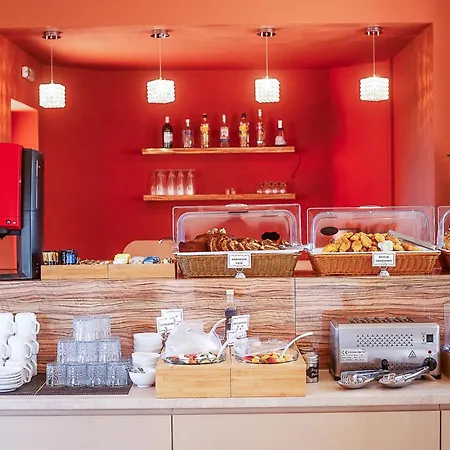 Crystal Palace - Luce Hotel *