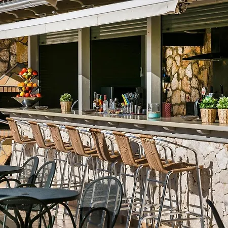 Ξενοδοχείο Crystal Palace - Luce Skala (Kefalonia)