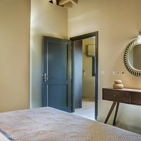 Crystal Palace - Luce Skala (Kefalonia)