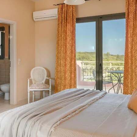 מלון Crystal Palace - Luce *